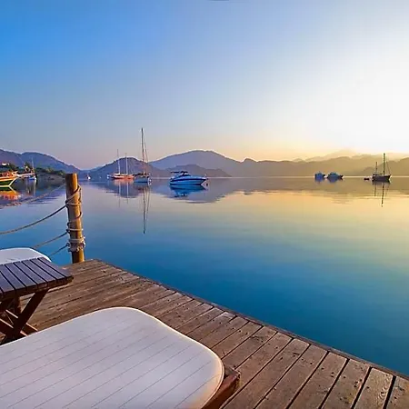 Losta Sahil Evi - Adults Only +12 Hotel Side